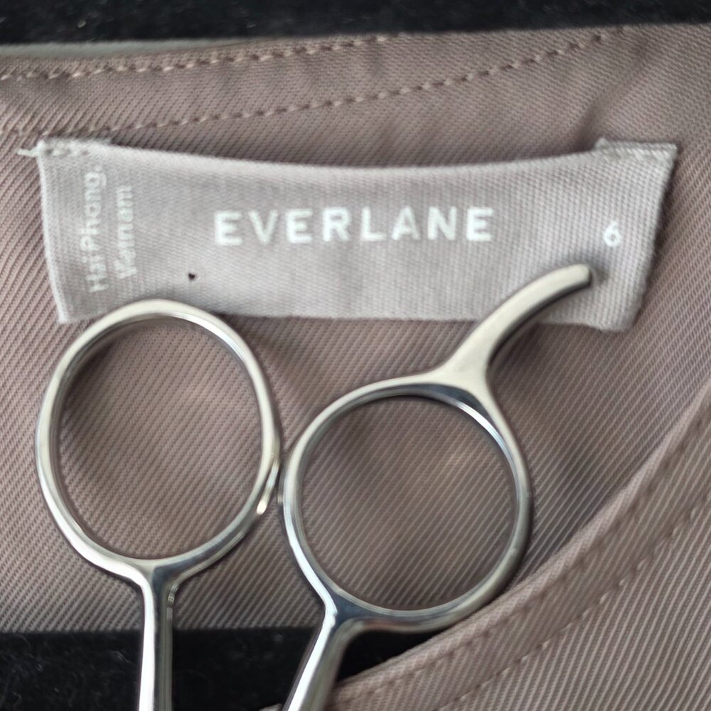EVERLANE Drapey T-Shirt Blouse | Size 6 | Dark Taupe / Clay Short Sleeves - Picture 7 of 8